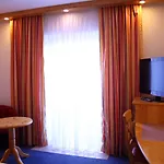 Hotel-landgasthof Ploss فندق