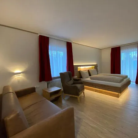 Hotel-landgasthof Ploss فندق 3*
