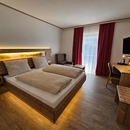 Hotel-landgasthof Ploss فندق 3*