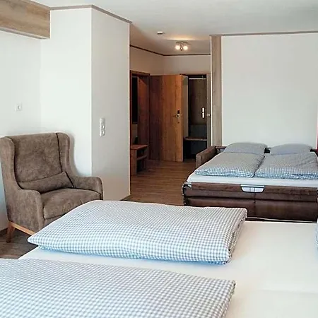 Hotel-landgasthof Ploss فندق 3*