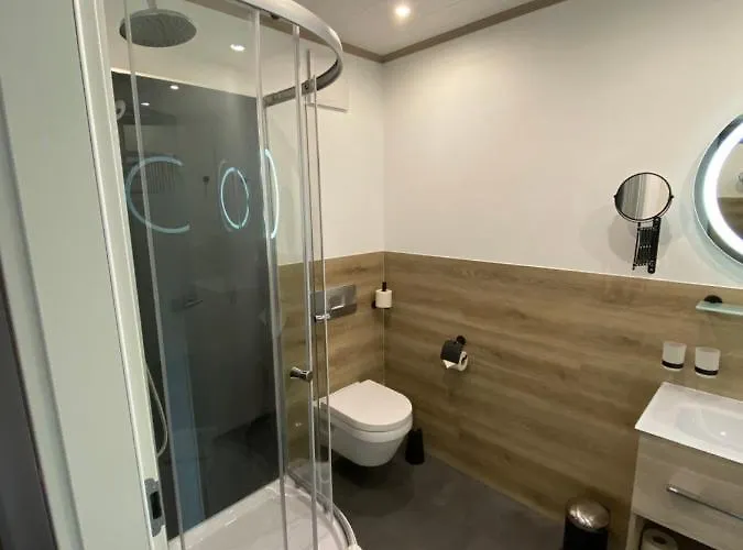 Hotel-landgasthof Ploss מלון 3*